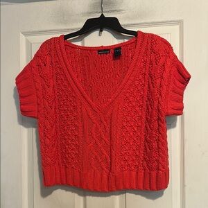 Moda International Cropped V-Neck Cable Knit Sweater Size Small